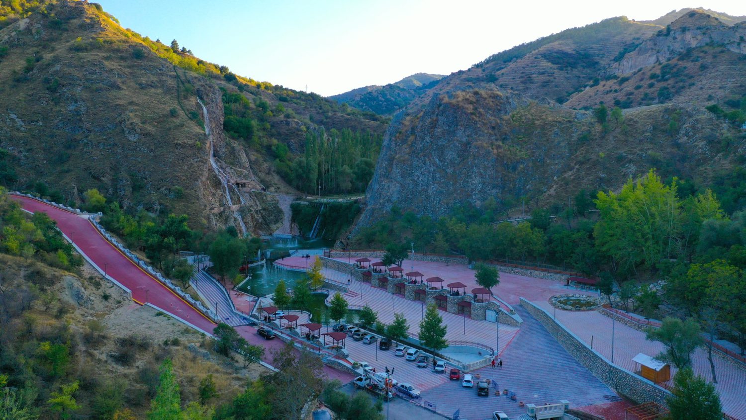 Andık Deresi Bezirgan Şelalesi Isparta'nın Yeni Vazgeçilmezi