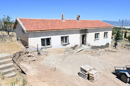 Isparta Belediyesi’nin desteğiyle atıl köy okulu yaşam merkezine dönüşüyor